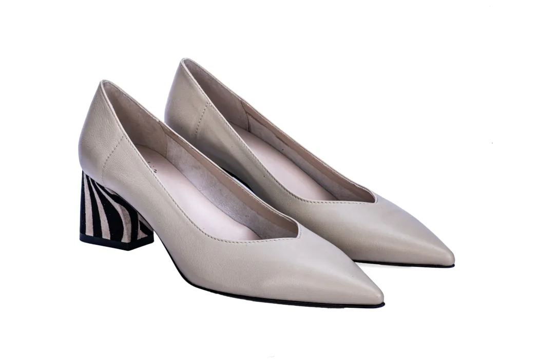 Women's Leather Pumps, unlined nappa, cream color, medium heel. Spring / Summer